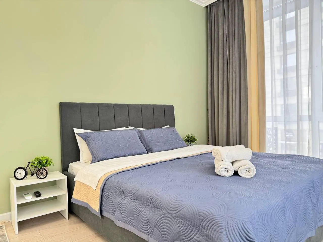 2 Room Apartment 4 You, Flat 105 Αλμάτι